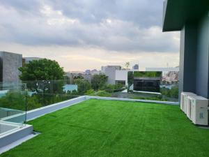 ให้เช่าบ้านบ้านเดี่ยว 3 ชั้น หรูทันสมัยมีลิฟท์ เฟอร์ใหม่ทุกชิ้นเนื้อที่ 69.30 วา4นอน, 5ห้องน้ำ, 2ห้องรับแขก, 1โถงถนนกรุงเทพกรีฑา ภาพที่ 2