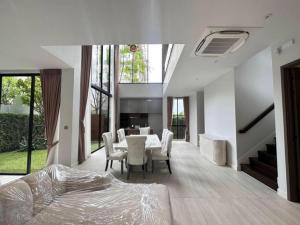 ให้เช่าบ้านบ้านเดี่ยว 3 ชั้น หรูทันสมัยมีลิฟท์ เฟอร์ใหม่ทุกชิ้นเนื้อที่ 69.30 วา4นอน, 5ห้องน้ำ, 2ห้องรับแขก, 1โถงถนนกรุงเทพกรีฑา ภาพที่ 3