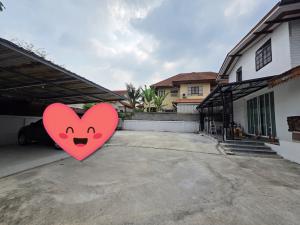 BH3559 ให้เช่าบ้านเดี่ยวสุขุมวิท 101 ปุณณวิถี 31 ทำเลติดรถไฟฟ้า ใกล้ BTS เดินทางสะดวก พื้นที่กว้าง ราคาเช่าถูกที่สุดในย่านนี้ ภาพที่ 6