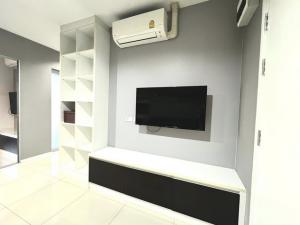 Aspire Sukhumvit 48 beautiful view clean quiet 26th floor BTS Phra Khanong
