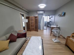Supalai Park Ekamai Thonglor spacious private 16th floor BTS Ekkamai
