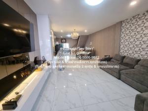 townhouse ให้เช่าทาวน์โฮม 4.5 ชั้น (สภาพใหม่) ใกล้ MRT สุทธิสาร 25.8 ตร.ว. 4 น 3 น้ำ ราคา 55,000 บาท/เดือน  4 ห้องนอน 55000 BAHT   ราคา - สุดคุ้ม เป็นทาวน์โฮม 4.5 ชั้น พร้อมอยู่ ที่ตั้งอยู่ในหมู่บ้านที่มีสภาพแวดล้อมที่ดี อยู่ใกล้สิ่งอำนวยความสะดวกในท ภาพที่ 3