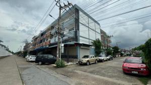 อาคารพาณิชย์ 3.5 ชั้น พร้อมลิฟท์สำหรับทำพาณิชย์  เดินทางเข้าออกสะดวก