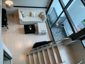 Rhythm Sukhumvit 44 spacious safe clean 30th floor BTS Phra Khanong