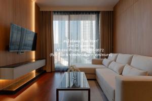 condo. KHUN by YOO inspired by Starck VERY GOOD เป็นคอนโดหรูพร้อมอยู่ มีการตกแต่งภายในเพิ่มเติมได้แบบเรียบหรู และมีทำเลสวยสามารถมองเห็นวิวเมือง พร้อมพื้นที่ส่วนกลาง และสิ่งอำนวยความสะดวกครบครัน ทั้งสระว่ายน้ำ ห้องออกกำลังกาย สวนพักผ่อนขนาดใหญ่ ใกล้ทา ภาพที่ 3