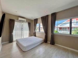 ให้เช่าบ้านเดี่ยว 2 ชั้น 50 ตรว. 3 ห้องนอน Perfect Place วงแหวน-รามคำแหง ถ.กรุงเทพกรีฑาตัดใหม่ เฟอร์พร้อมอยู่ ** รับสัตว์เลี้ยง ภาพที่ 3