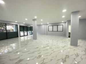 BH3564  ให้เช่าอาคารสำนักงาน 5 ชั้น ย่านสาทร 11 (เซนต์หลุยส์ ซอย 3) ใจกลางย่านธุรกิจ ทำเลทอง เดินถึง BTS ภาพที่ 3