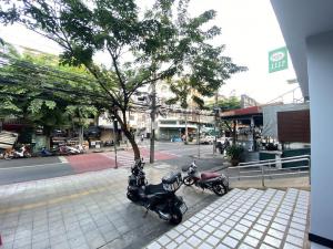 BH3564  ให้เช่าอาคารสำนักงาน 5 ชั้น ย่านสาทร 11 (เซนต์หลุยส์ ซอย 3) ใจกลางย่านธุรกิจ ทำเลทอง เดินถึง BTS ภาพที่ 7