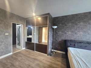 ให้เช่าคอนโด 3 ห้องนอน ทำเลดี ใกล้รถไฟฟ้าเพียง 300 ม.  Elite Residence ศรีนครินทร์ 5 ภาพที่ 4