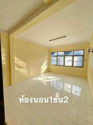 BTSตลาดพลู 4.1 กม.สุขสวัสดิ์15-21  อาคาร3 ชั้น 19 ตร.วา.230 ตร.ม.6 นอน 1 น้ำ ม.เทคโนโลยีพระจอมเกล้าธนบุรี 3.4 กม.แหล่งชุมชน ช็อปปิ้ง  ภาพที่ 3