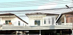 บ้าน ให้เช่าบ้านเดี่ยว 2 ชั้น (รีโนเวทแล้ว) แถว ถ.เจ้าคุณทหาร ลาดกระบัง 60 ตร.ว. 3 น 3 น้ำ ราคา 35,000 บาท/เดือน 0 RAI 0 ngan 60 ตรว.  35000 BAHT. ใกล้กับ จอห์นสัน แอนด์ จอห์นสัน คลังสินค้า พร้อมเข้าอยู่ กรุงเทพ