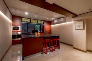 ให้เช่าวิลล่าหรู 4 ชั้น 4 ห้องนอน ถนนช้างคลาน เมืองเชียงใหม่ พร้อมเฟอร์ครบ ใจกลางเมือง ภาพที่ 6