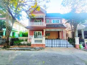 รร.นานาชาติสารสาสน์วิเทศศึกษา 900ม. ประชาอุทิศ98 บ้านเดี่ยว 2ชั้น 4นอน  62ตร.วา.242ตร.ม. 2 น้ำ  ตลาดประชาอุทิศ90 700ม.