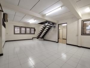 ให้เช่าบ้านเดี่ยว 2 ชั้น 52 ตรว. ลาดพร้าว 122 รามคำแหง 65 ใกล้ MRT มหาดไทย  ภาพที่ 4
