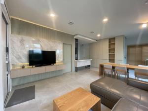 LV52492 ให้เช่า บ้านเดี่ยวหรู บ้านมือหนึ่ง โครงการใหม่หมู่บ้าน มันฑณาบางนา-วงแหวน (รามคำแหง 2) กรุงเทพมหานคร ภาพที่ 3