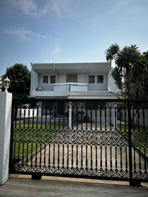 ให้เช่าบ้านเดี่ยว 2 ชั้น ปลูกสร้างเอง ซอยพัฒนาการ 53 พร้อมเฟอร์นิเจอร์