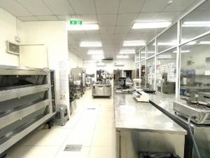 BTS ทองหล่อ 900ม. เซ้ง-เช่า Cloud Kitchen 2 ชั้น 400 ตร.ม. 100 ตร.วา. 5นอน 5น้ำ รร.นานาชาติ บางกอกเพรพ 0.5 กม.ทำเลดี ครัวกลาง โกดัง ภาพที่ 5
