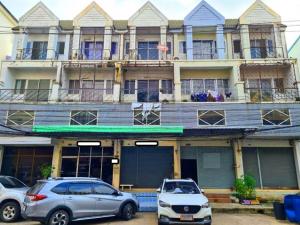 สำนักงาน ติดรถไฟฟ้า ให้เช่า อ.พาณิชย์ 3 ชั้น 2 คูหาติดกัน อยู่อาศัย รื่นฤดี รามคำแหง 178-182