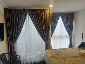 ให้เช่าคอนโด  BANGKOK FELIZ สาทร-ตากสิน  1 ห้องนอน 1 ห้องน้ำ ชั้น 4 ขนาด 31ตร.ม ระเบียงวิวสระว่ายน้ำ  ภาพที่ 3