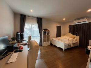 บ้าน สถานที่ท่องเที่ยวใกล้เคียง:** - ซีคอนสแควร์ ศรีนครินทร์ - โรงเรียนนานาชาติชาร์เตอร์ - เมกะบางนา - โรบินสัน ลาดกระบัง - โลตัส อ่อนนุช 80 พท. 80 SQ.WA 0 ngan 0 RAI 4นอน 149000 บ.   ที่สุดของความสบาย กรุงเทพ ภาพที่ 3