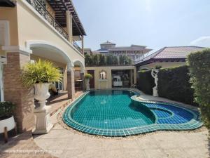 ให้เช่าบ้านคฤหาสน์ 2ชั้น สระว่ายน้ำ เนื้อที่ 200ตร.ว 5ห้องนอน 5ห้องน้ำ เฟอร์นิเจอร์ครบ ถนนเลียบทางด่วน ลาดพร้าว ราคาเช่า 250,000 บ/ด ภาพที่ 2