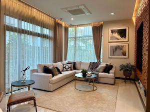 บ้านหรูเนื้อที่ 130วา5นอน 5น้ำ ใกล้สนามบินสุวรรณภูมิ เพียง 5 นาที โรบินสัน ลาดกระบัง ถนนลาดกระบัง สุวรรณภูมิ ภาพที่ 6
