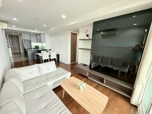 15 Sukhumvit Residence spacious beautiful view quiet 22nd floor BTS Nana ภาพที่ 2