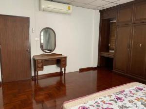H636199 ให้เช่าบ้านเดี่ยว 2 ชั้น 4 ห้องนอน 3 ห้องน้ำ ย่านลาดพร้าว ใกล้เดอะมอลล์บางกะปิ พร้อมเข้าอยู่ ภาพที่ 6