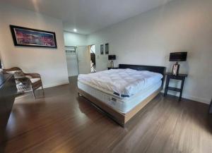 LV52503 ให้เช่า บ้านเดี่ยว หมู่บ้าน ลุมพีนี สวนหลวง ร 9 ใกล้ Seacon Square และ Paradise Park ภาพที่ 3