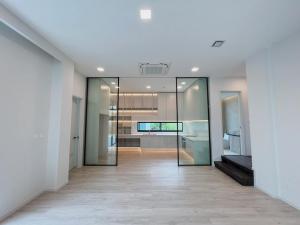 ให้เช่าบ้านเดี่ยว 3ชั้น โครงการ VIVE กรุงเทพกรีฑา ขนาด 81.6 ตรว 421 ตรม พร้อมลิฟท์ส่วนตัว (บ้านเปล่าพร้อมยกเฟอนิเจอร์เข้าอยู่ได้เลย ) ภาพที่ 3