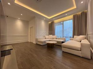 ให้เช่า Pool Villa 3 ชั้น 7 ห้องนอน ซอยอินทามระ 29 ห้วยขวาง สุทธิสาร พร้อมสระว่ายน้ำ ใกล้ BTS อารีย์, BTS สะพานควาย ภาพที่ 4