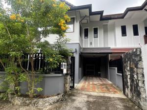 For Rent : Kata, 2 storey twin house, 3 bedrooms 3 bathrooms