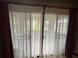 For Rent : Kata, 2 storey twin house, 3 bedrooms 3 bathrooms ภาพที่ 2