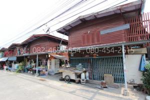 เช่า บ้าน ไม้ตึกแถว 2 ชั้น  1,200 บาท ห้องน้ำในตัว ประชาอุทิศ สุขสวัสดิ์