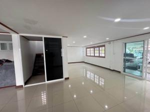 ให้เช่าบ้านเดี่ยว 2ชั้น เนื้อที่ 90 ตร.ว พื้นที่ใช้สอย 250ตร.ม 5ห้องนอน 4ห้องน้ำ ถนน พัฒนาการ สวนหลวง ราคาเช่า 45,000 บ/ด ภาพที่ 3