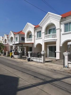 บางโฉลง ถ.ศรีวารีน้อย ให้เช่าทาวน์เฮ้าส์ 2ชั้น 3นอน18 ตรว. 140ตรม บางนา 2จอดรถ 2น้ำ