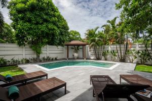 PDR002 For Rent : Rawai, Luxury Private Pool Villa, 2 bedrooms 2 Bathrooms, Pool view.
