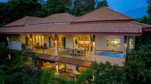 PR058 For Rent : Kathu, Luxury Private Pool Villa, 6 Bedrooms 7 Bathrooms, Mountain view.