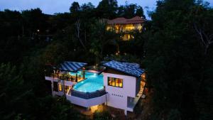 PR058 For Rent : Kathu, Luxury Private Pool Villa, 6 Bedrooms 7 Bathrooms, Mountain view. ภาพที่ 2