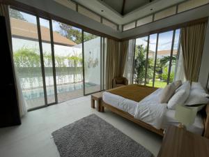 PR053 For Rent : Rawai, Luxury New Pool Villa, 2 Bedrooms 2 Bathrooms, Garden view. ภาพที่ 3