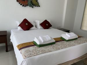 PR051 For Rent : Thalang, Luxury Private Pool Villa, 5 bedrooms 5 Bathrooms, Garden view. ภาพที่ 3