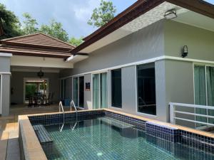 PR050 For Rent : Thalang, Luxury Private Pool Villa, 4 bedrooms 4 Bathrooms, Garden view.