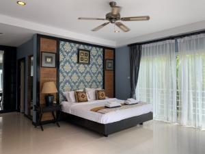 PR050 For Rent : Thalang, Luxury Private Pool Villa, 4 bedrooms 4 Bathrooms, Garden view. ภาพที่ 3