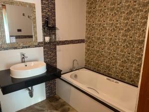 PR045 For Rent : Bangtao Private Pool Villa, 3 bedrooms 4 Bathrooms, Pool view ภาพที่ 5