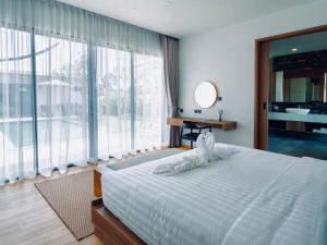 PR039 For Rent : Boat Avenue, Luxury Private Pool Villa, 3 bedrooms 3 Bathrooms, Pool view.  ภาพที่ 4