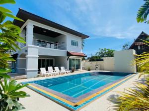 PR034 For Rent : Rawai Private Pool Villa, 4 bedrooms 4 Bathrooms, Pool view.