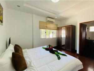 PR034 For Rent : Rawai Private Pool Villa, 4 bedrooms 4 Bathrooms, Pool view. ภาพที่ 3