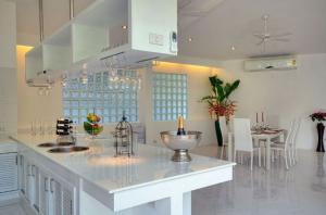 PR032 For Rent : Thalang, Luxury Private Pool Villa , 3 bedrooms 3 bathrooms.  ภาพที่ 5