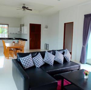 PR025 For Rent : Brand new private pool villa 2 bed room located in Rawai ภาพที่ 5