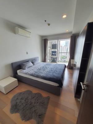 15 Sukhumvit Residence Safe comfortable spacious 19th floor BTS Nana